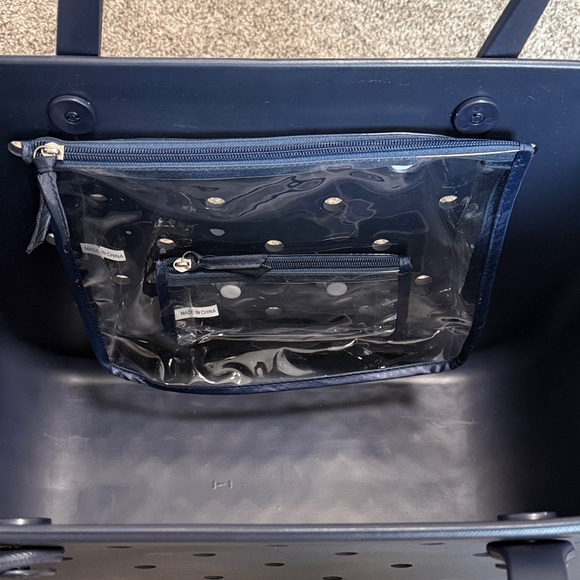 BOGG BAG with BOGG Brrr insert and Cup Caddy - Picture 6 of 10